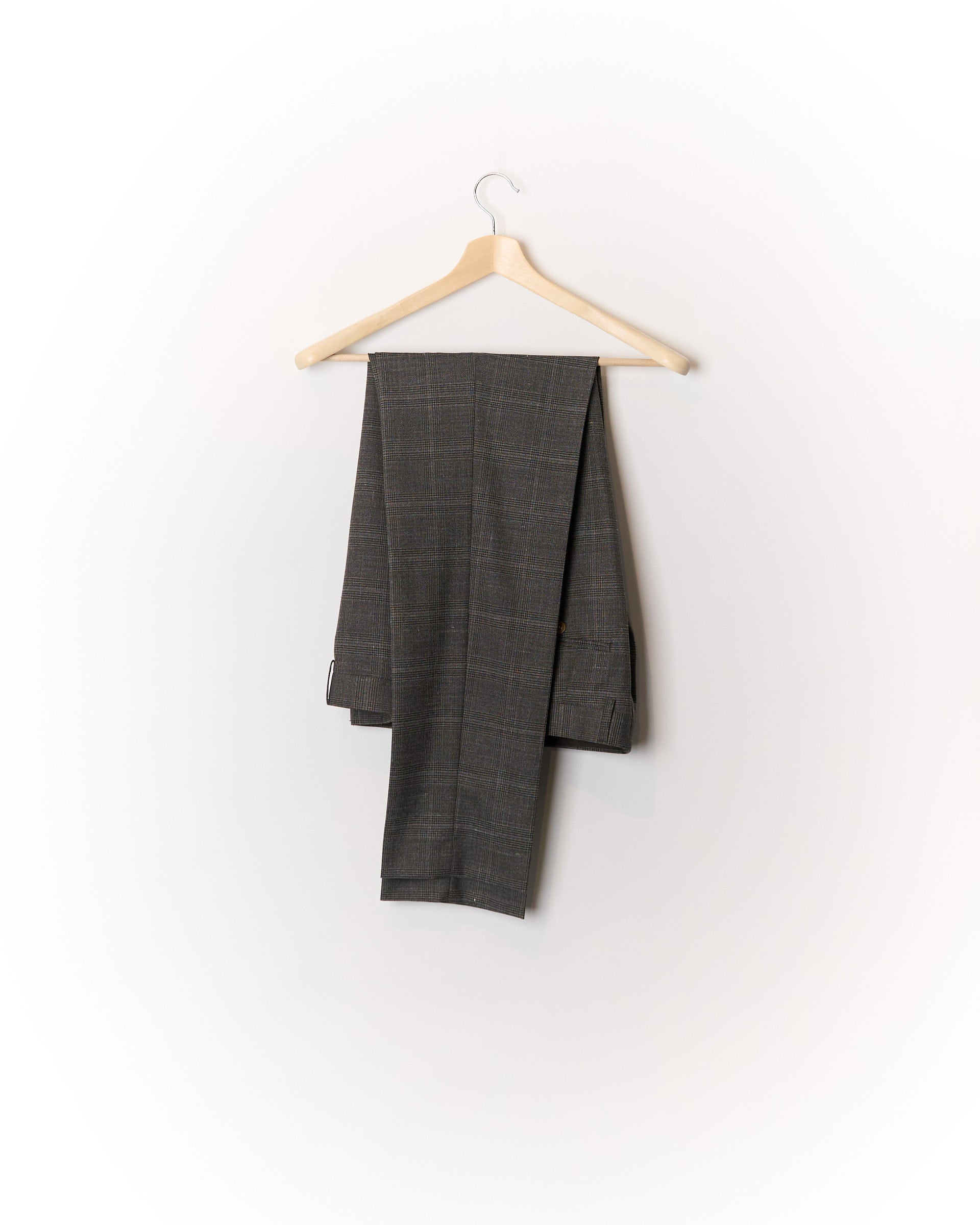 Matínique Grey Checkered Wool and Linen Suit