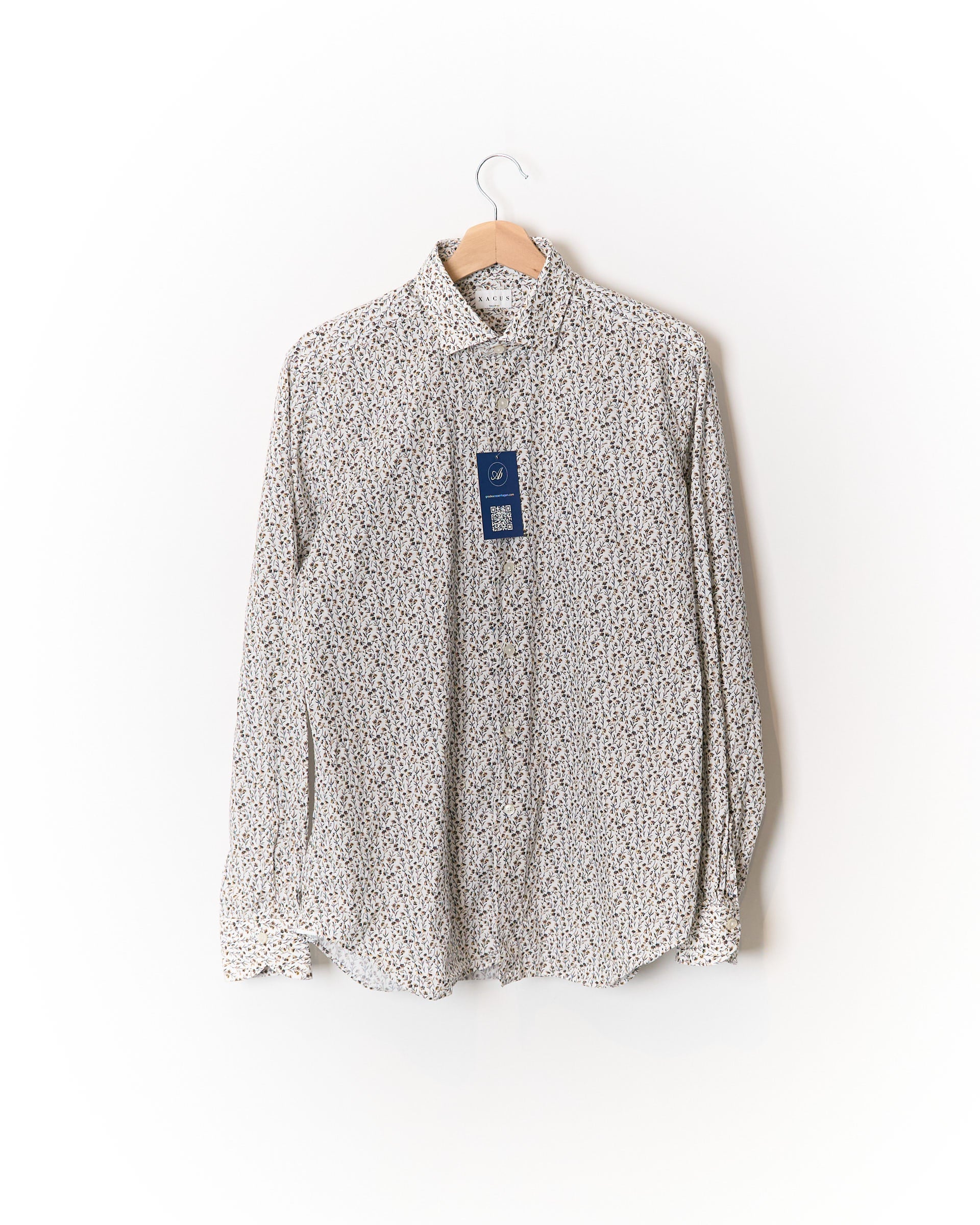 Xacus White Flower Print Tailor Fit Cotton Shirt