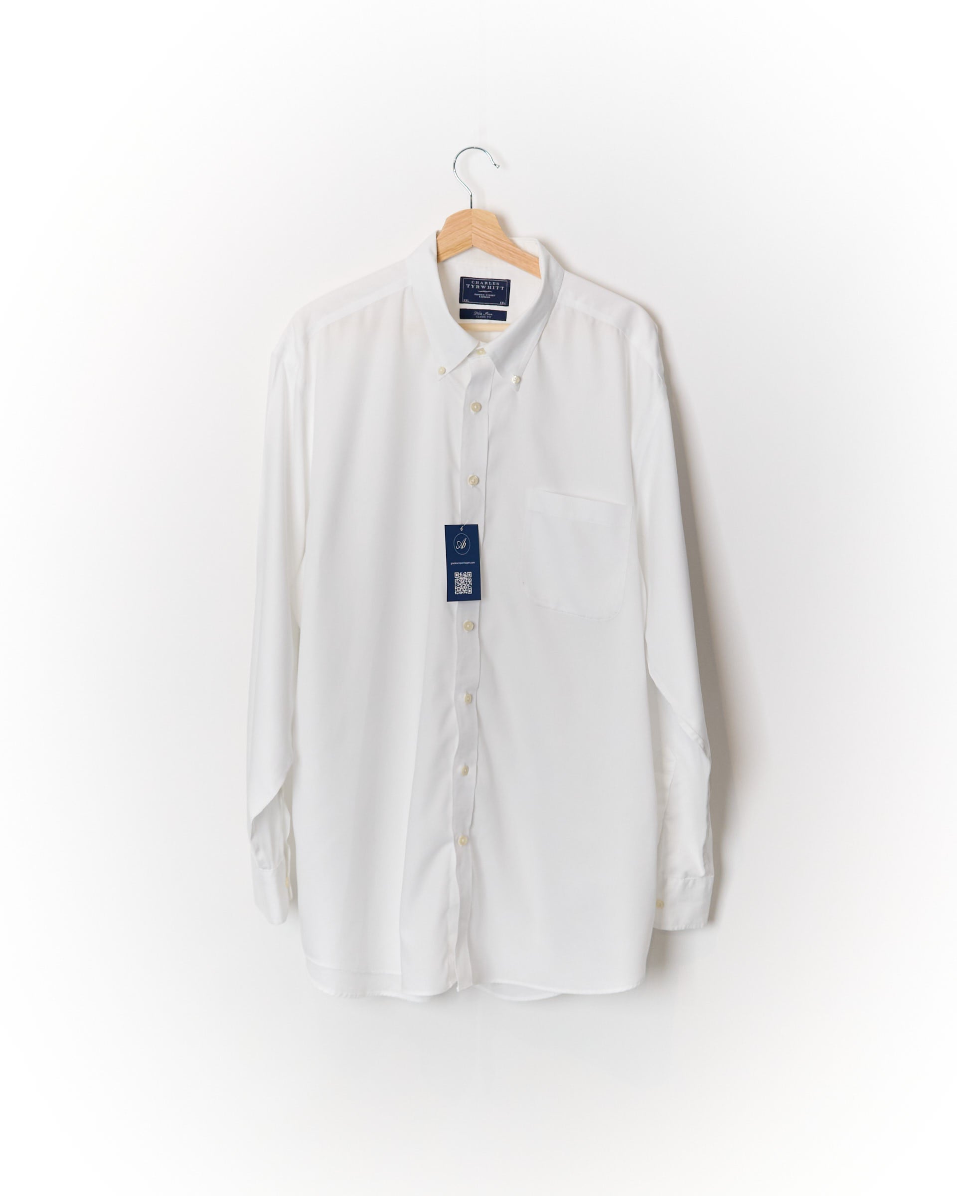 Charles Tyrwhitt White Non-Iron Button Down Classic Fit Cotton Shirt