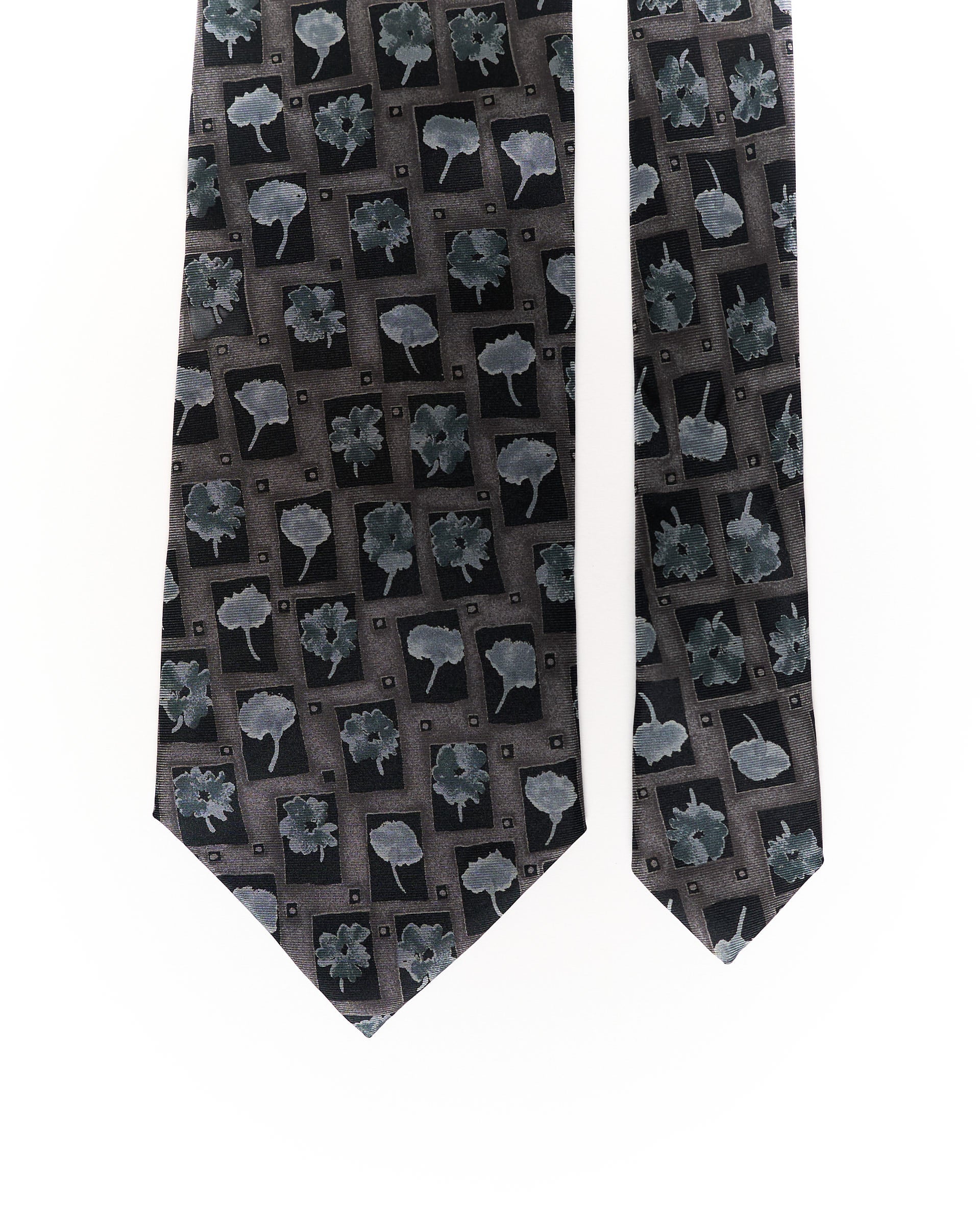 Hugo Boss Grey Flower Print Silk Tie