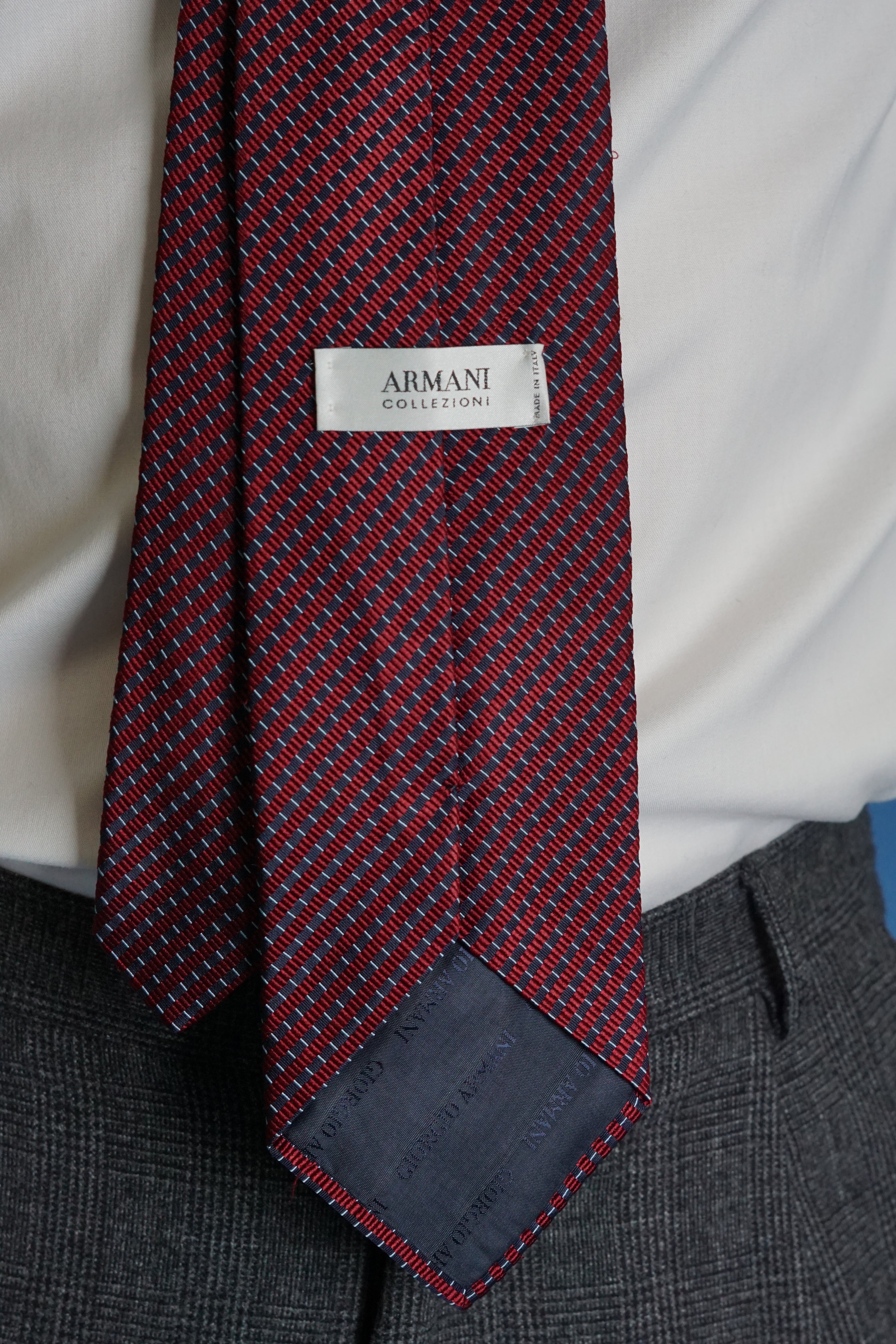 Giorgio Armani Collezioni Bordeauxrot gestreifte Seidenkrawatte