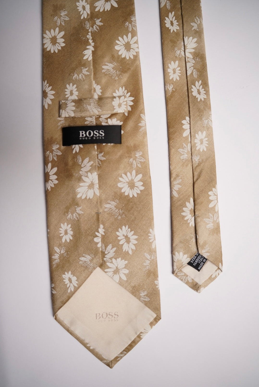 Hugo Boss Beige Flower Print Silk Tie