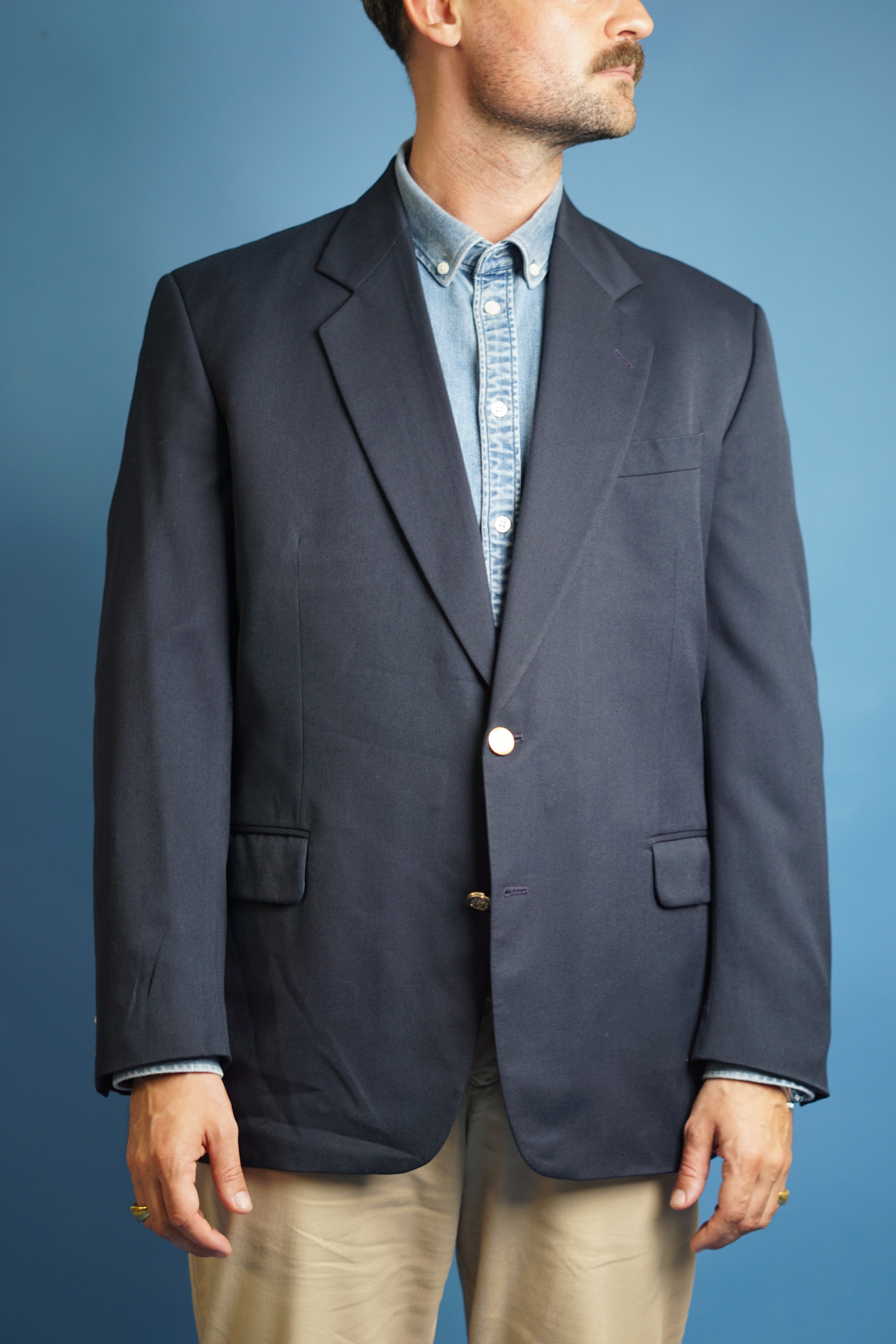 Marineblauer Kingston Vintage-Wollblazer mit goldenen Knöpfen