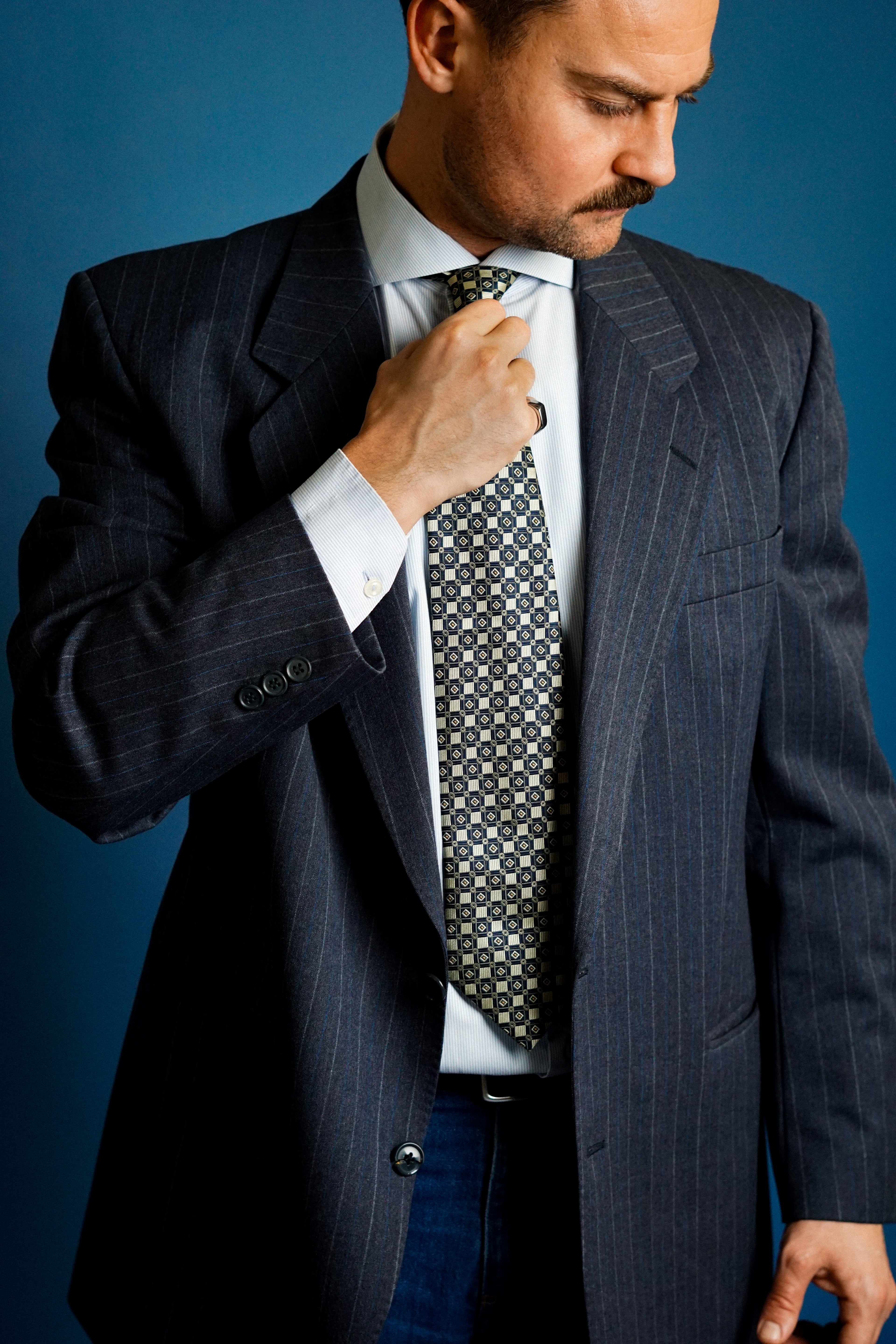 Oscar Jacobson Gray Pinstriped Cotton Blazer