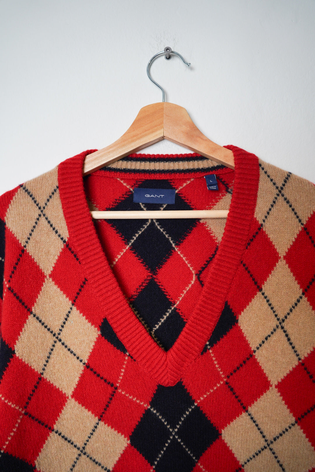 Gant Red, Navy and White Harlequin Lamb Wool V-kneck Knit