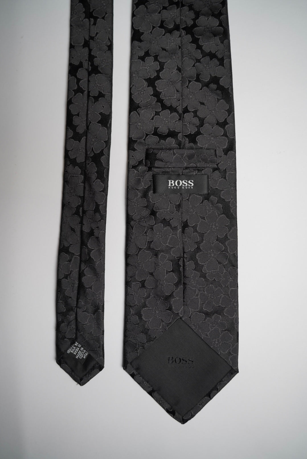Hugo Boss Black Flower Print Silk Tie