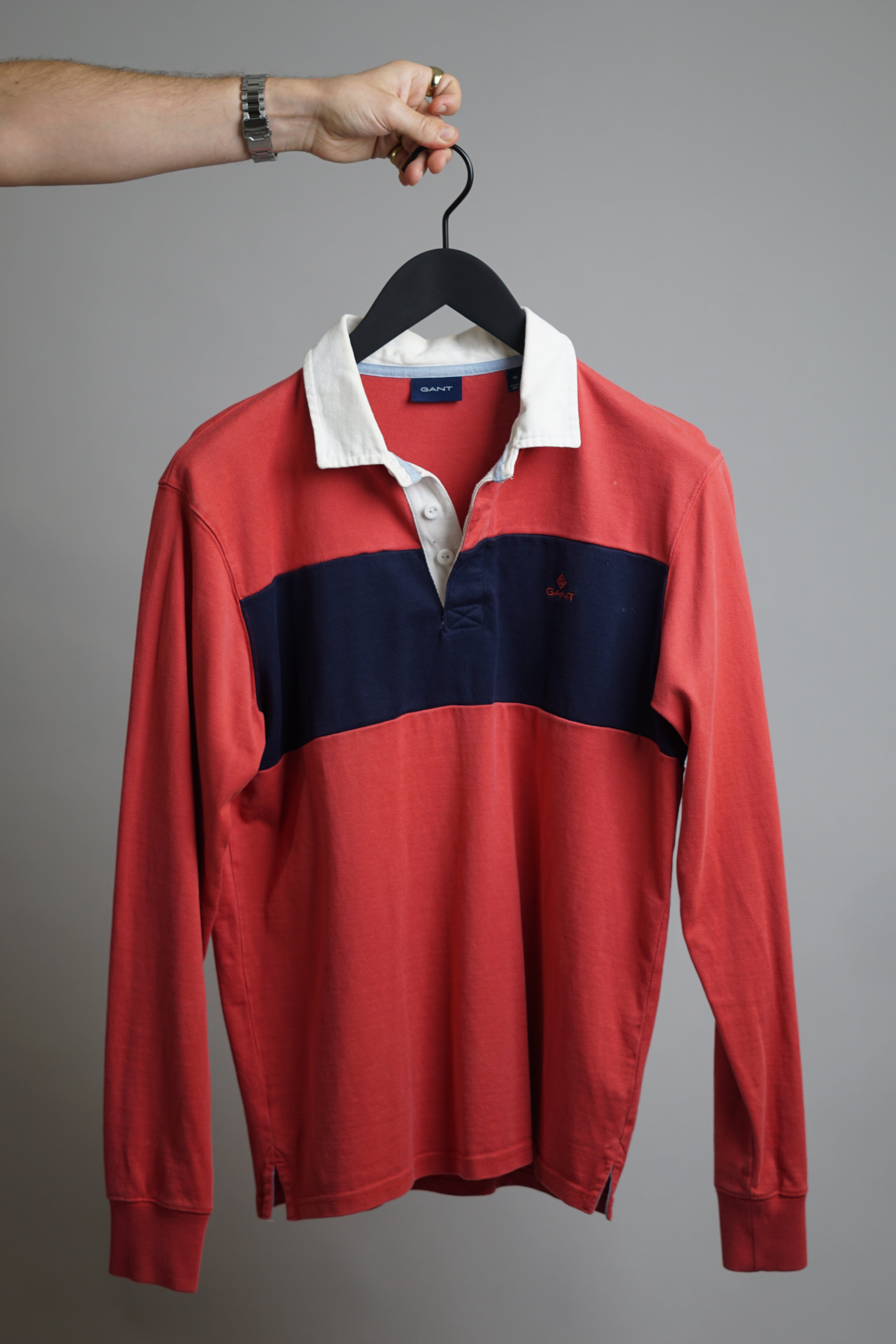Gant Langärmliges Poloshirt in Rot und Marineblau