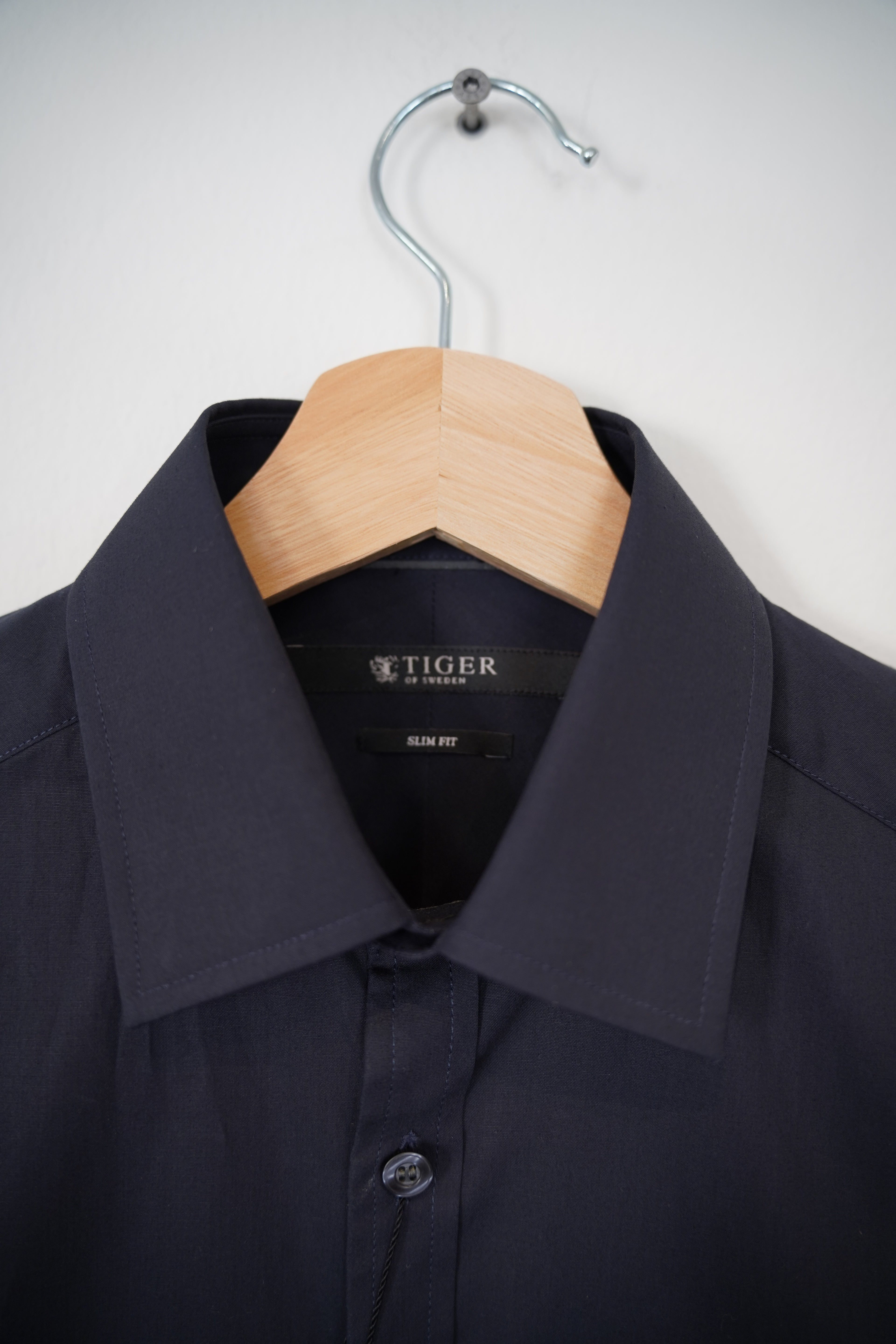 Tiger of Sweden Dark blue Slim Fit Cotton Business Shirt