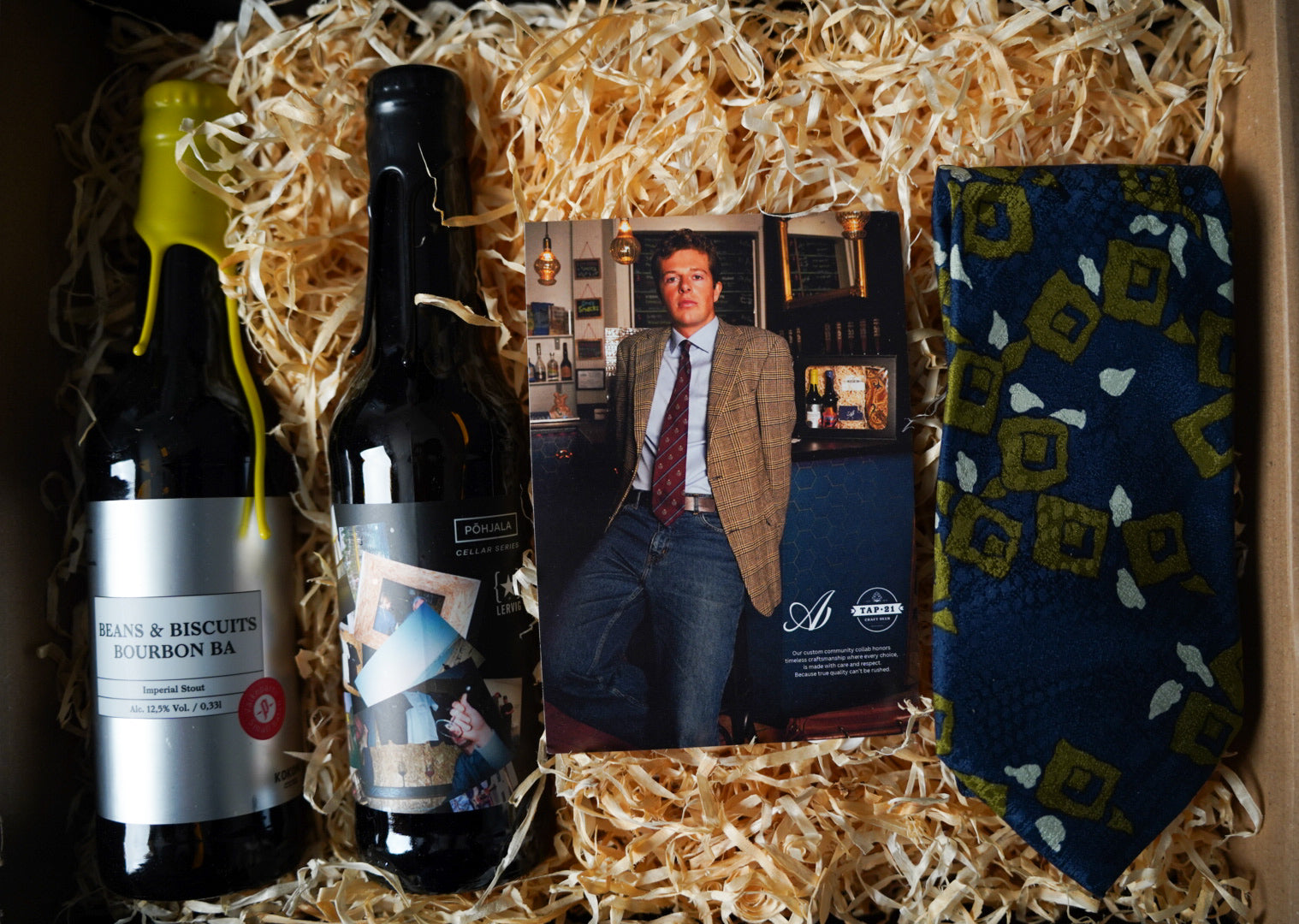 Gift box: Cerruti Blue and Green Sqaure Print Vintage Silk Tie