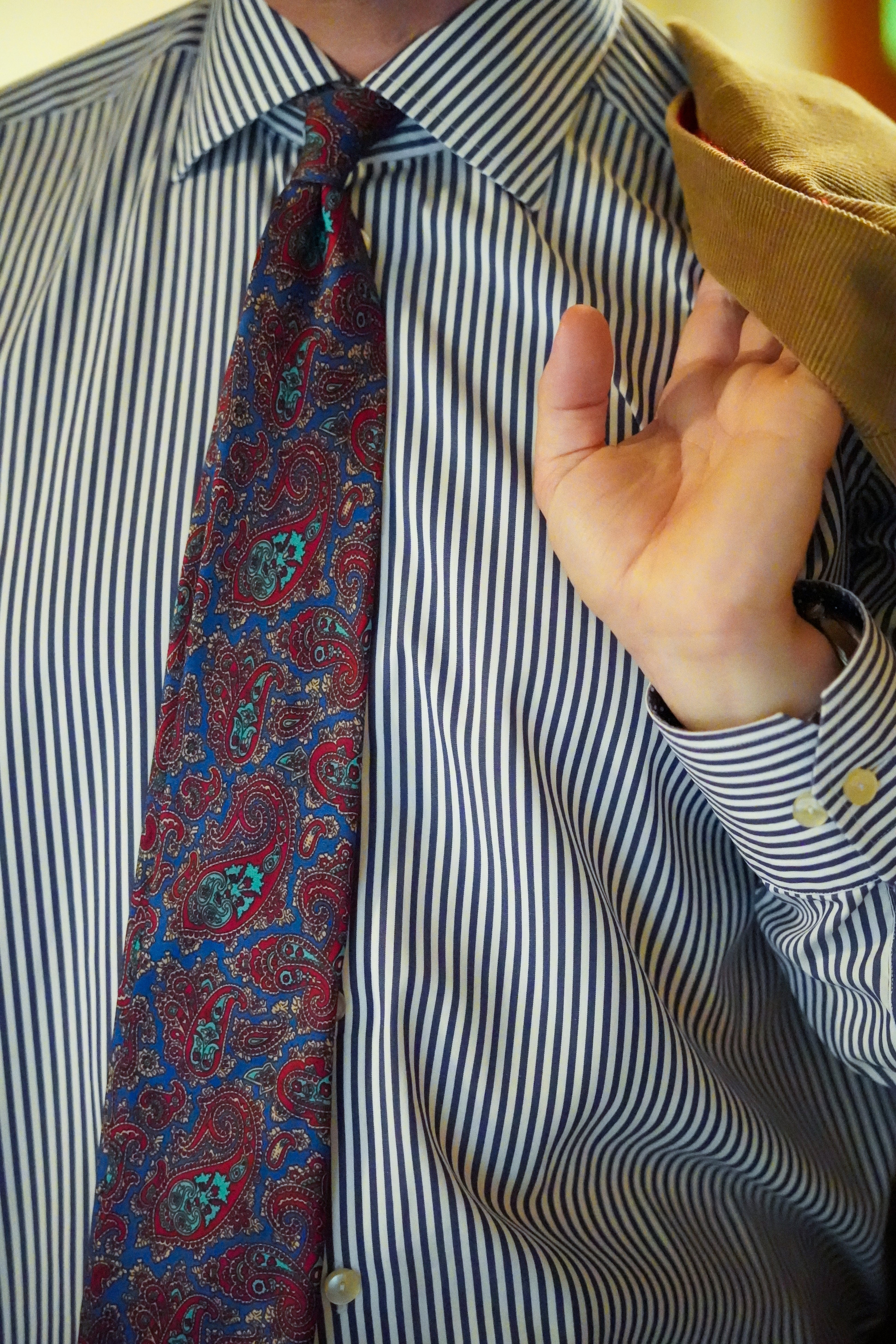 Vintage Blaue und Rote Paisley Seidenkrawatte