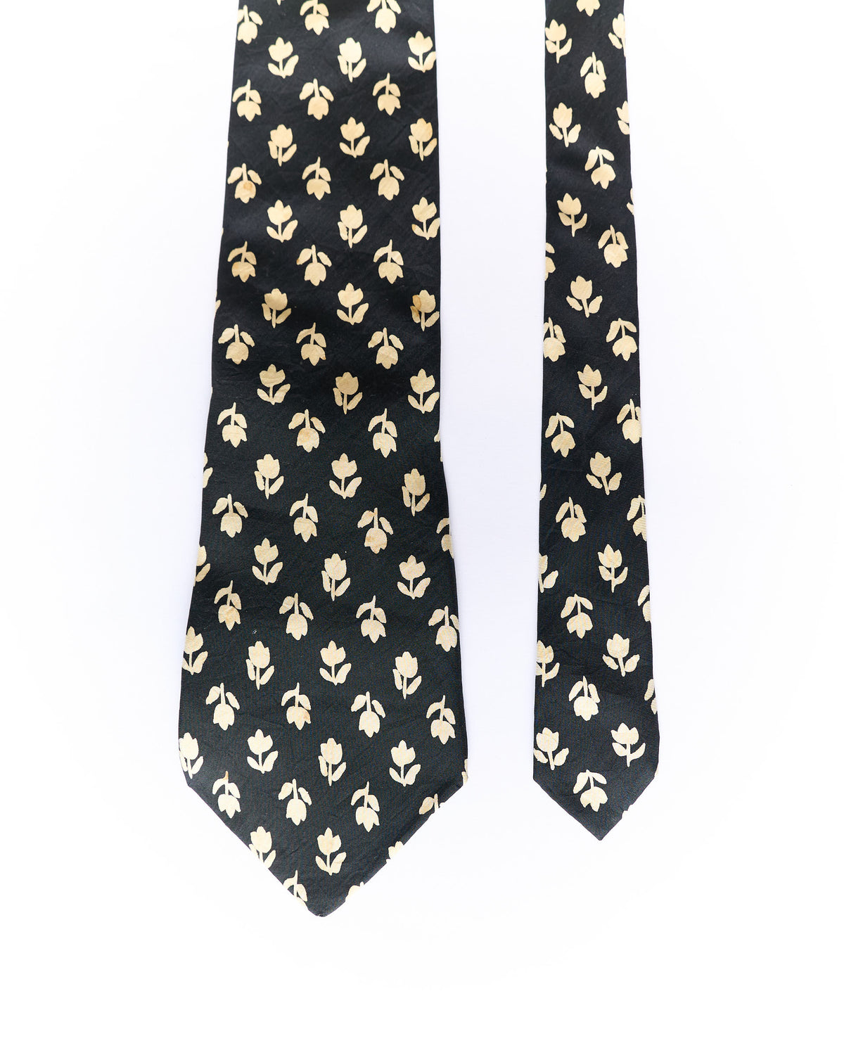 Hugo Boss Black and Beige Flower Print Silk Tie