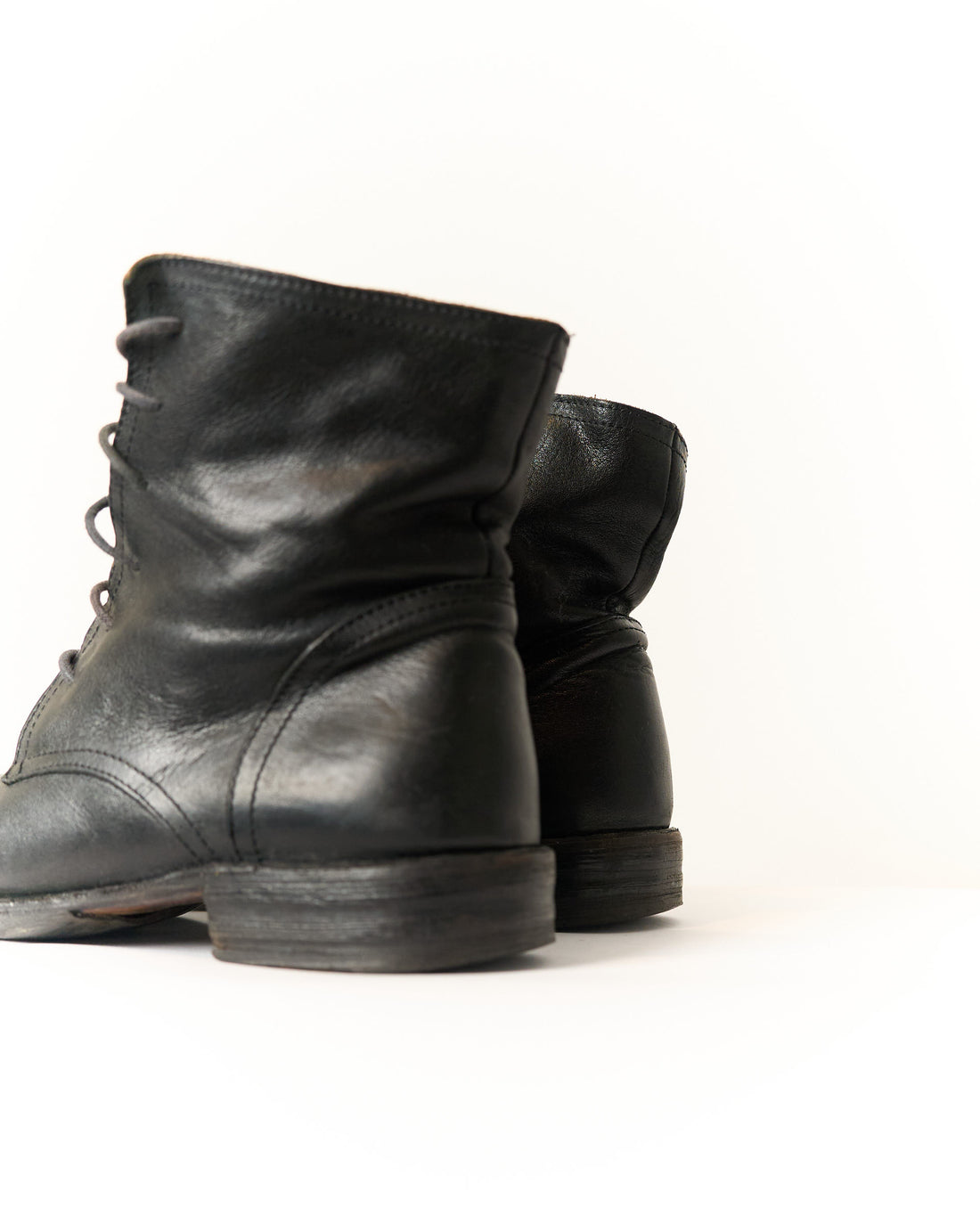Fiorentini+Baker Schnürstiefeletten aus schwarzem Leder