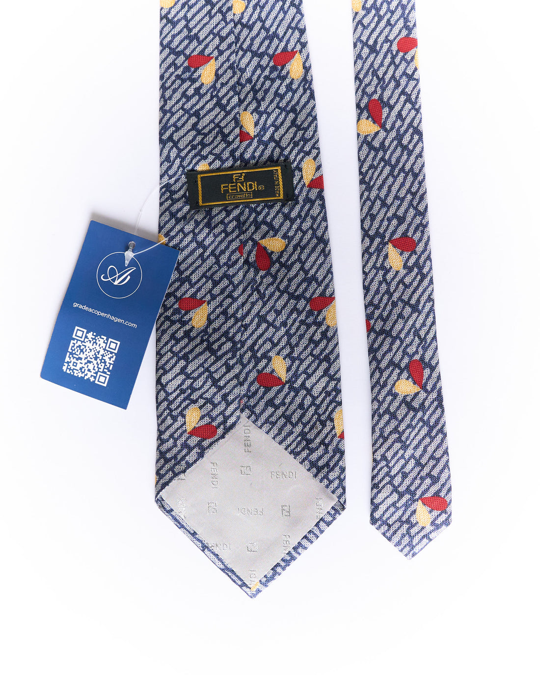 Fendi Marineblau und Hellblau mit Rot-Gelbem Motiv Seidenkrawatte