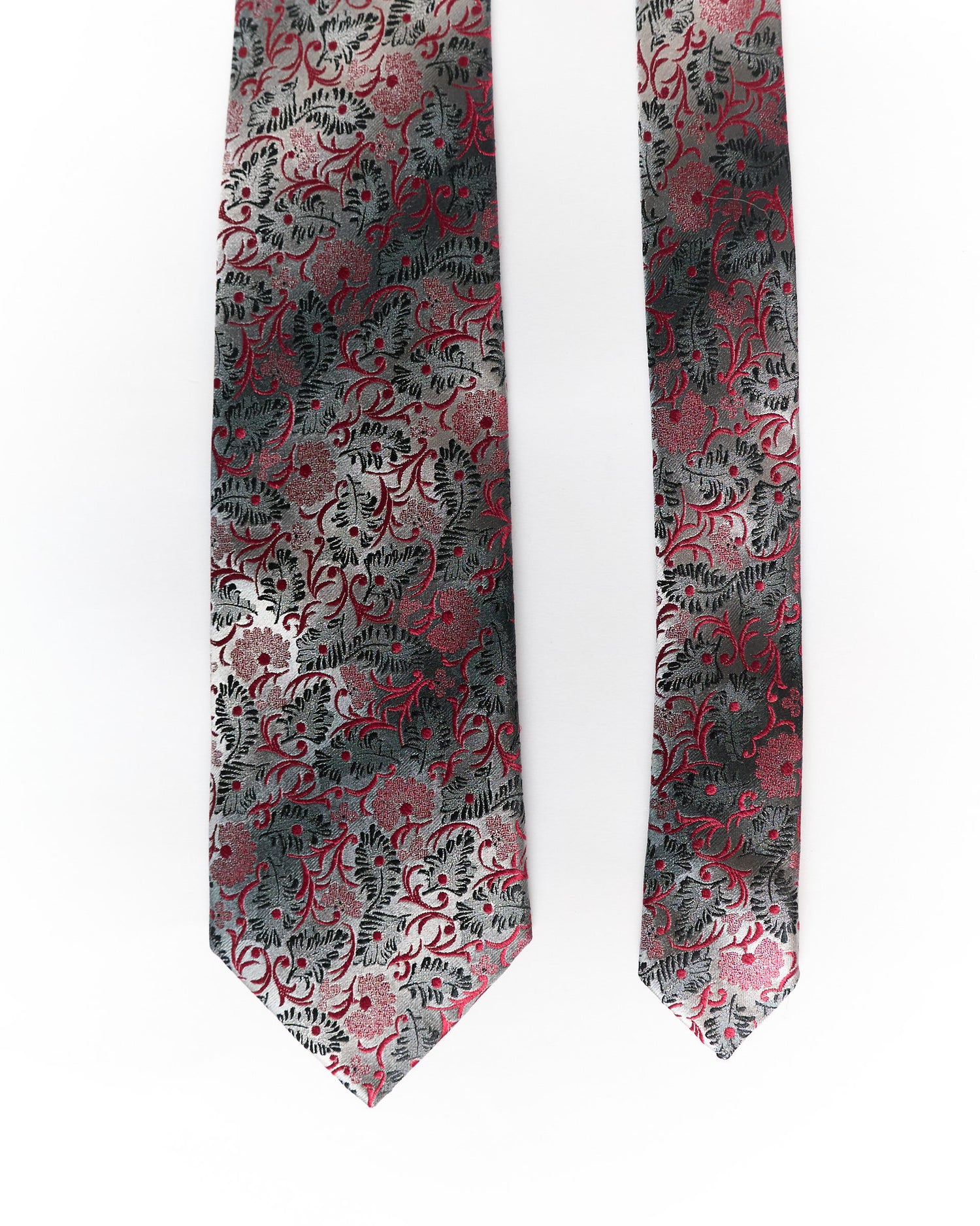 Sciunnach Red and Grey Flower Print Silk Tie