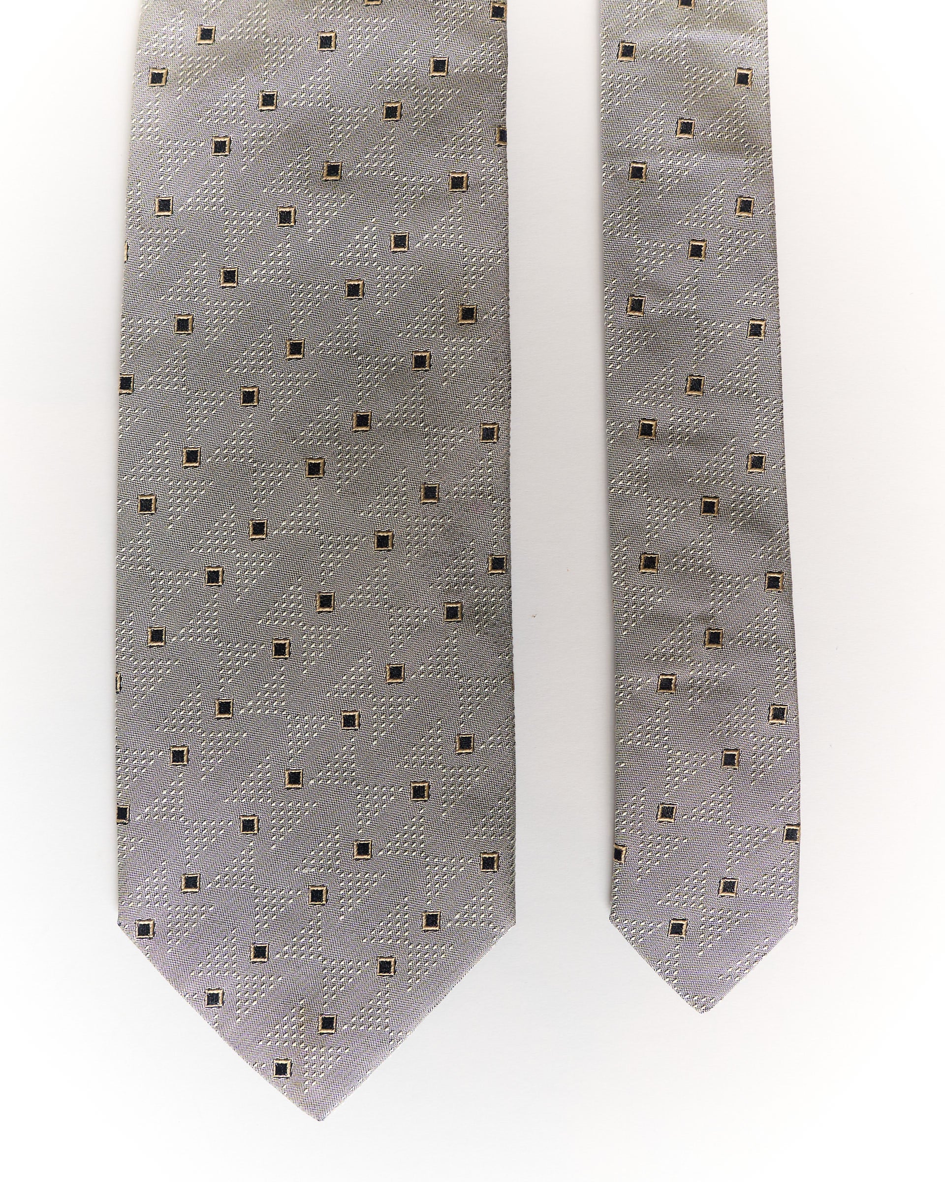 hugo boss polka dot tie