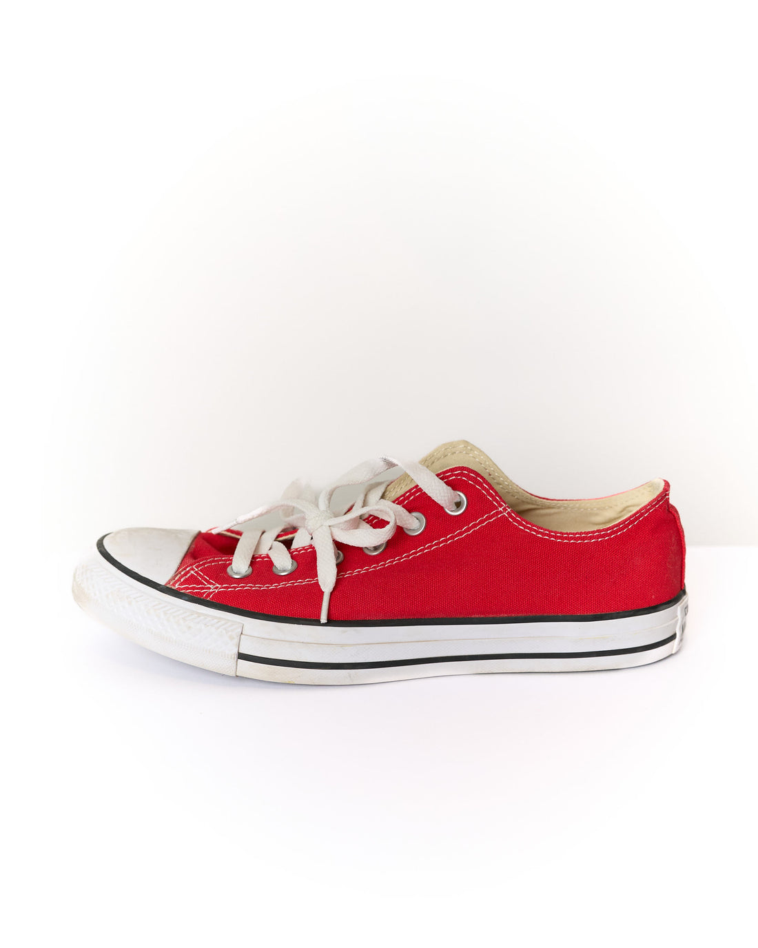 Converse All Star Red Chuck Low Sneakers