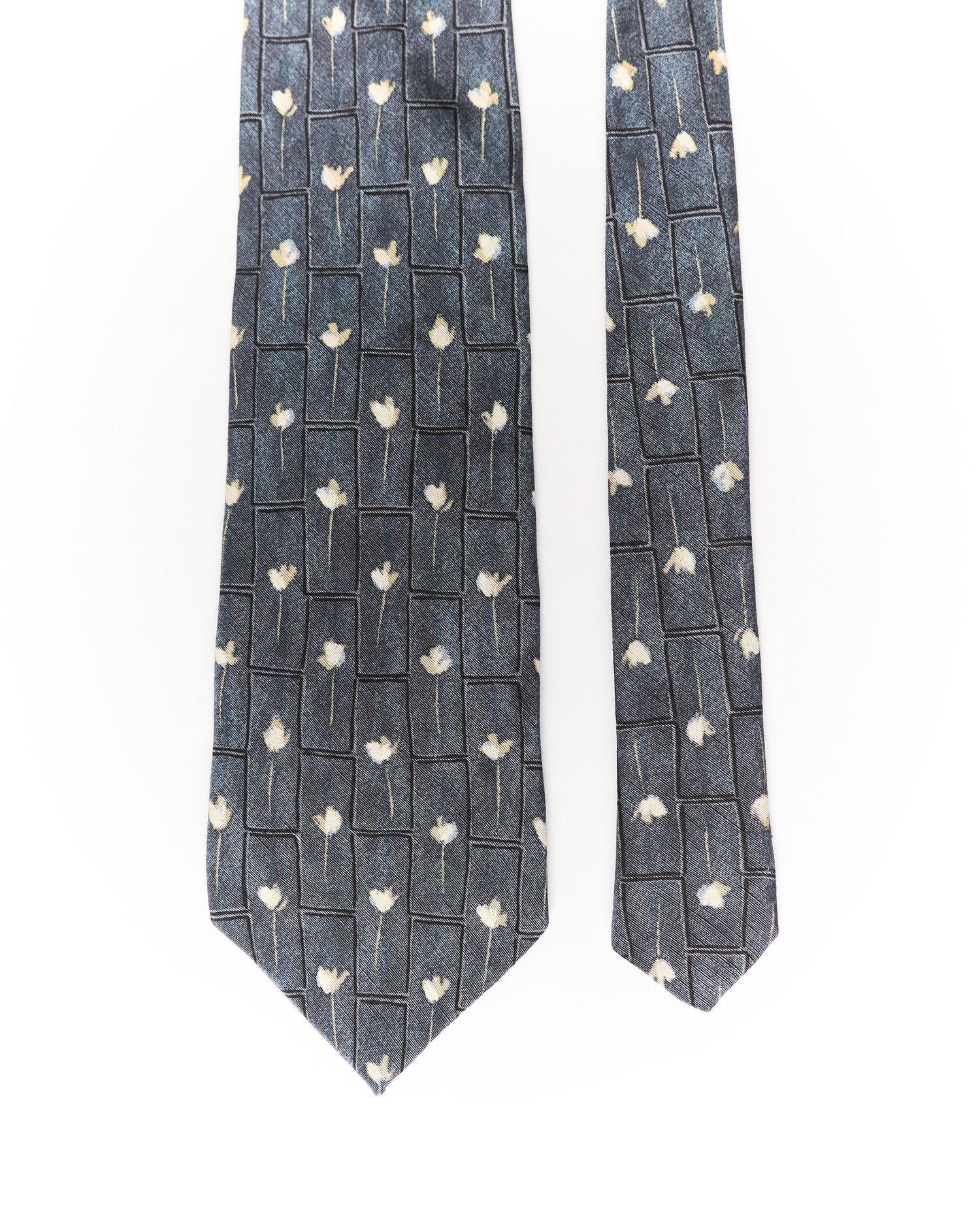 Hugo Boss Grey Flower Print Silk Tie