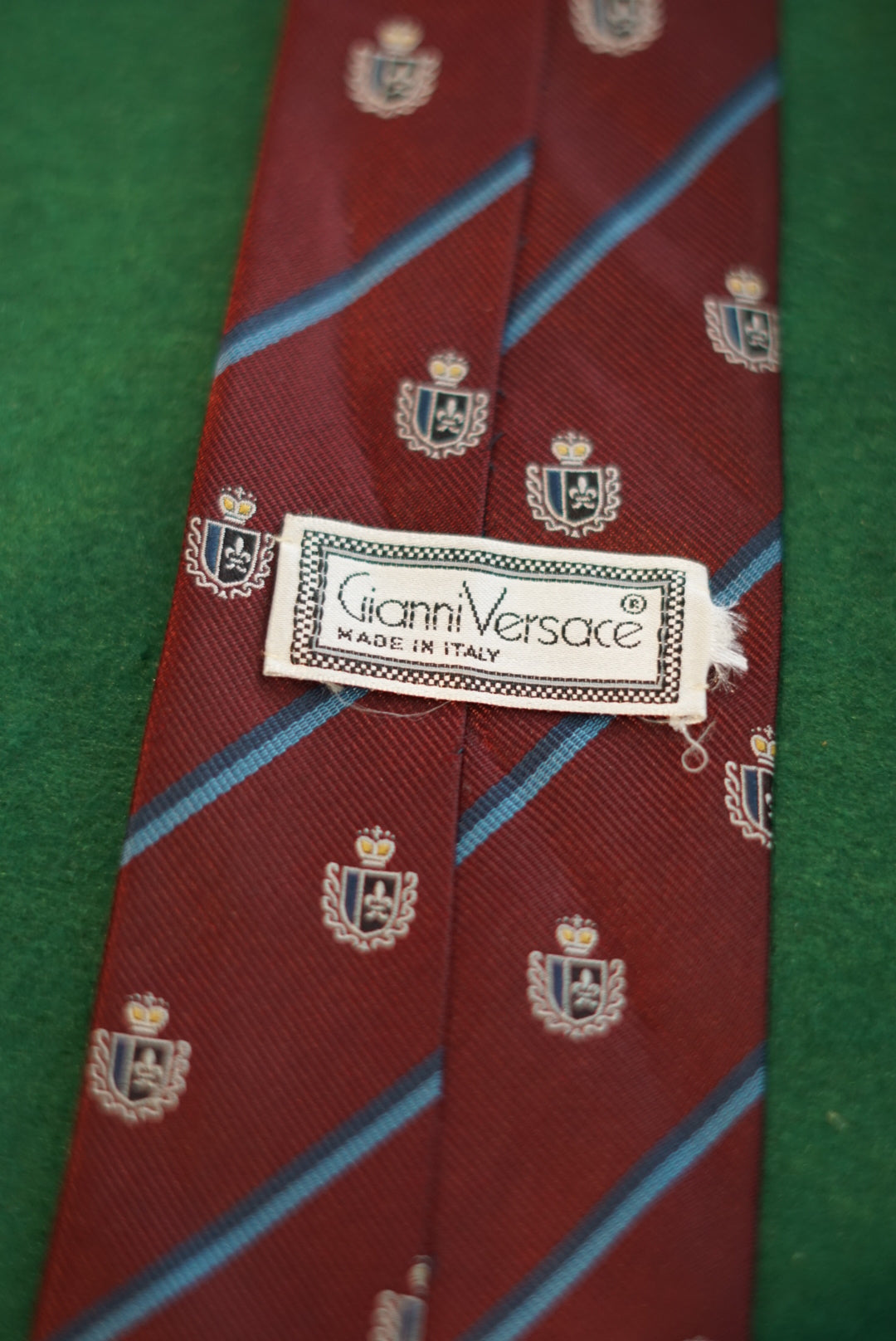 Gianni Versace Dunkelrote Ivy League inspirierte Vintage Candy Krawatte