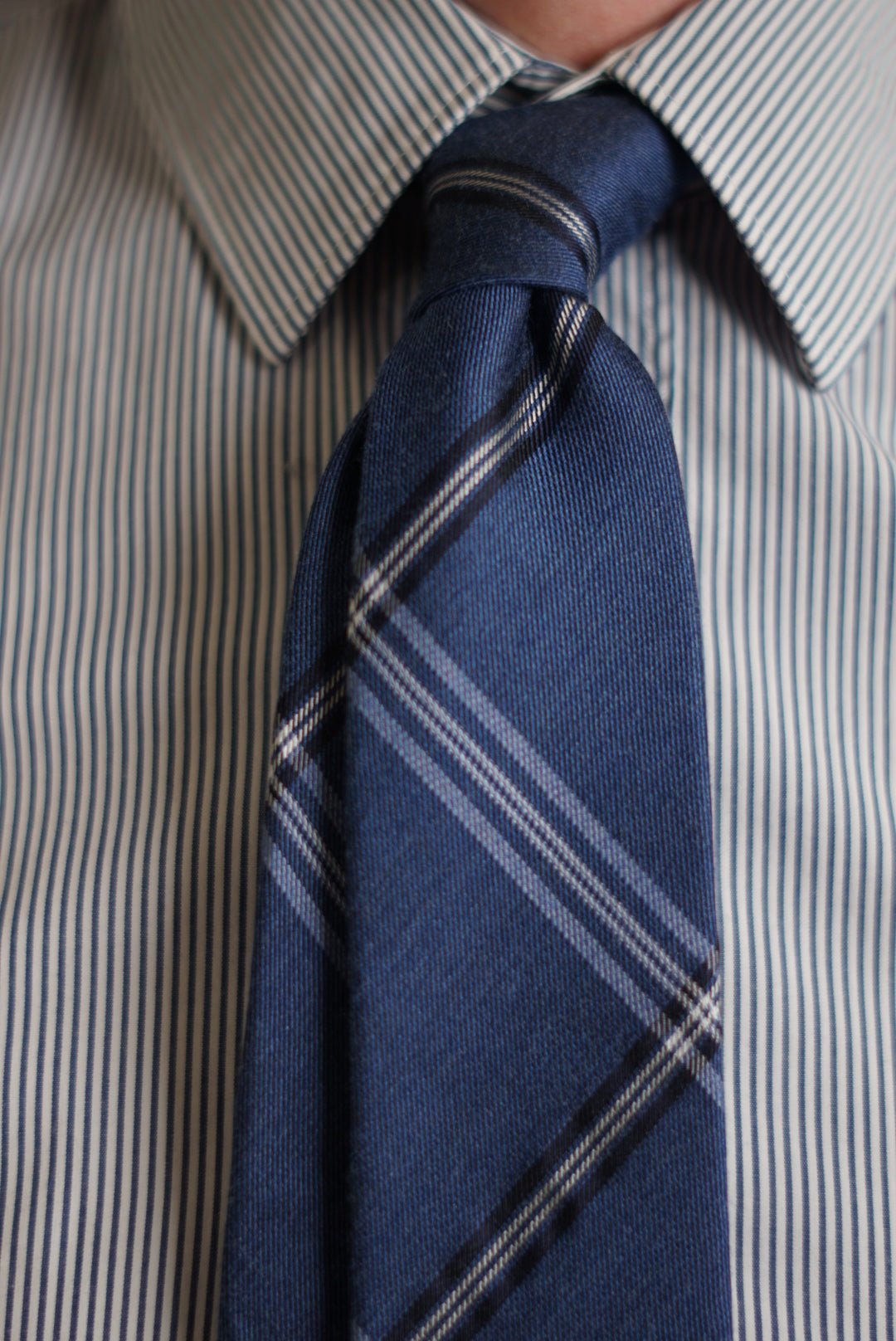 Calvin Klein Navy Cross-Checkered Tie