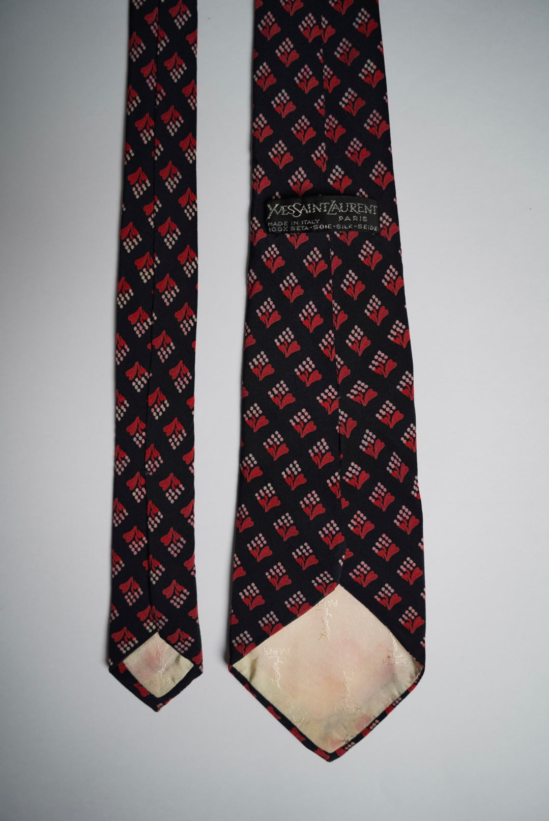 Yves Saint Laurent Navy Navy Vintage Print Silk Tie
