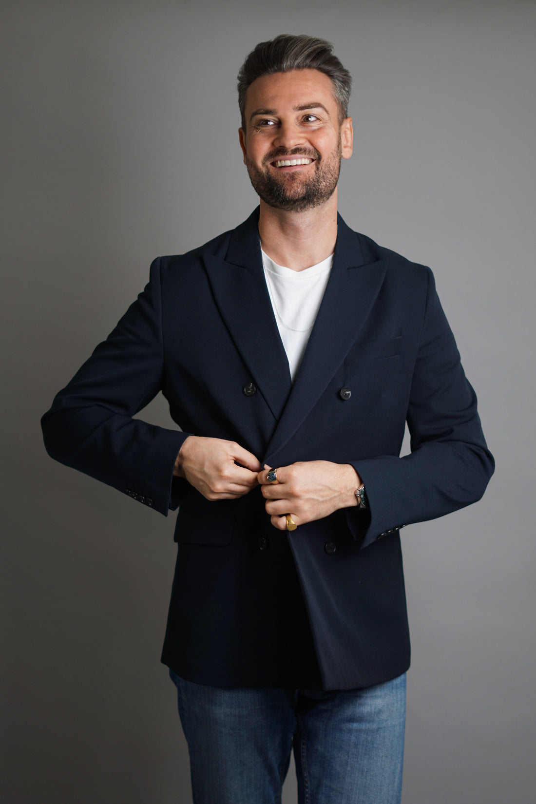 Marineblauer zweireihiger Blazer von Les Deux