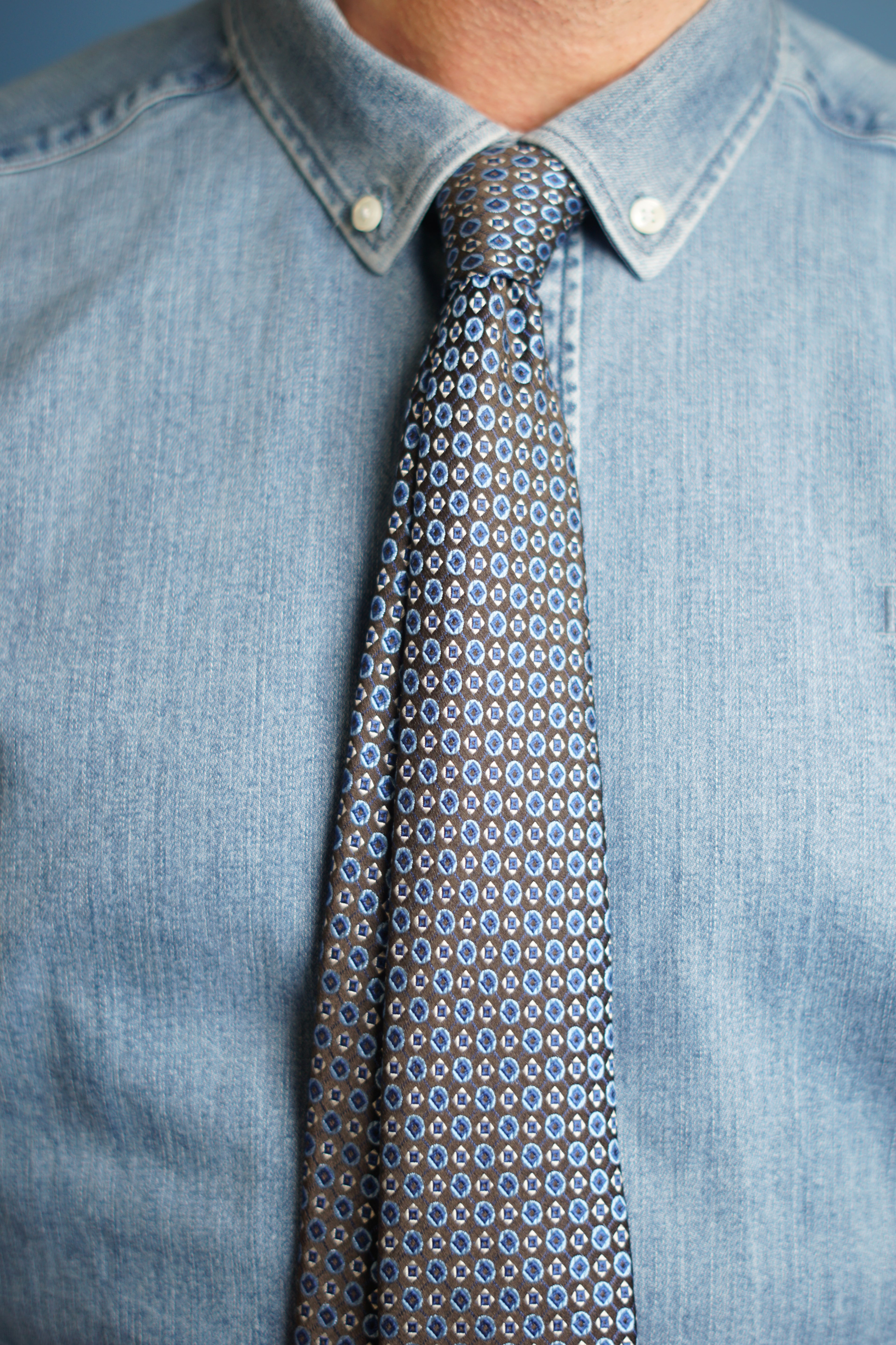 Hugo Boss Dark and Blue Dotted Silk Tie