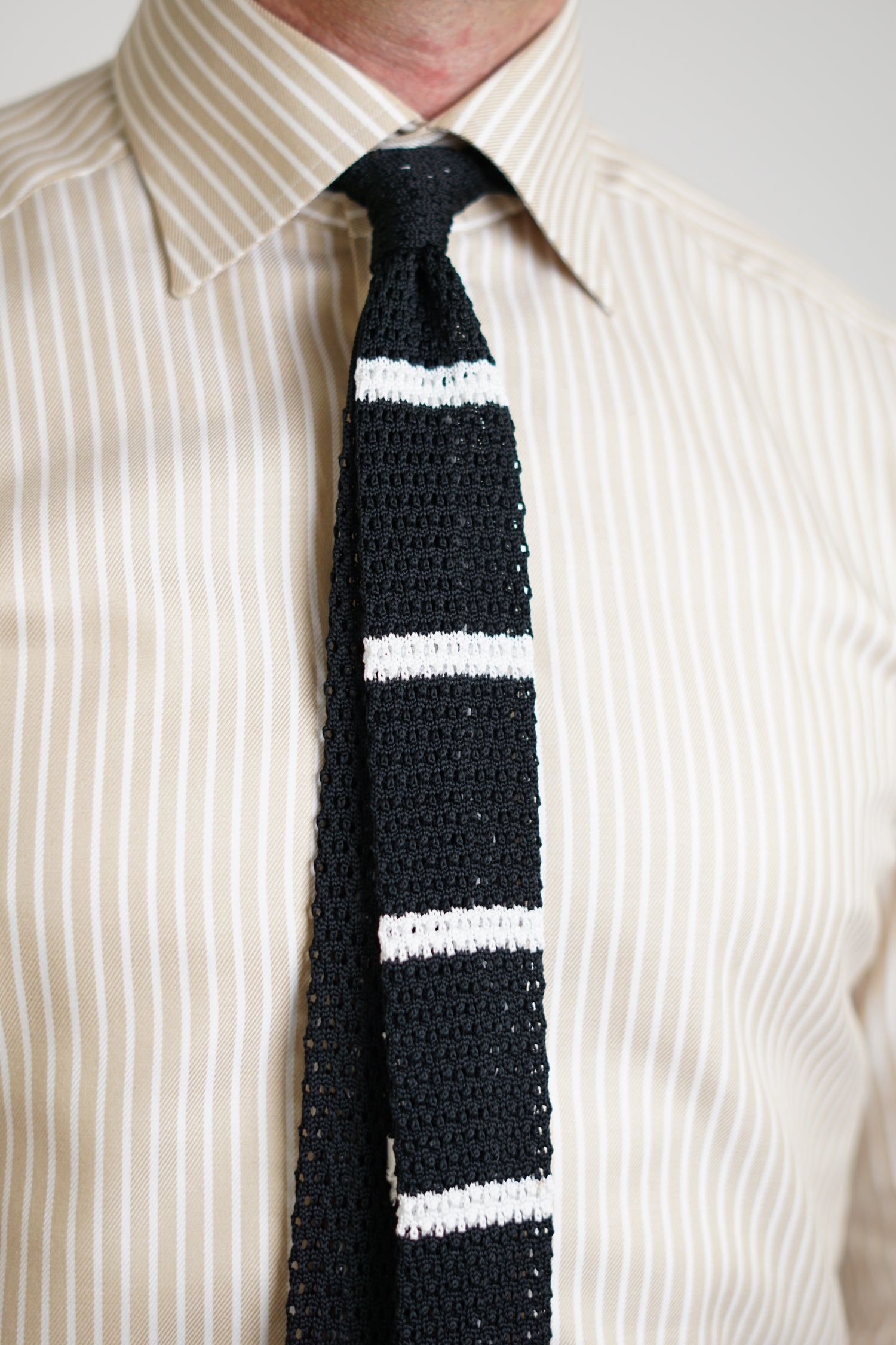 An Ivy Black and White Knitted Tie