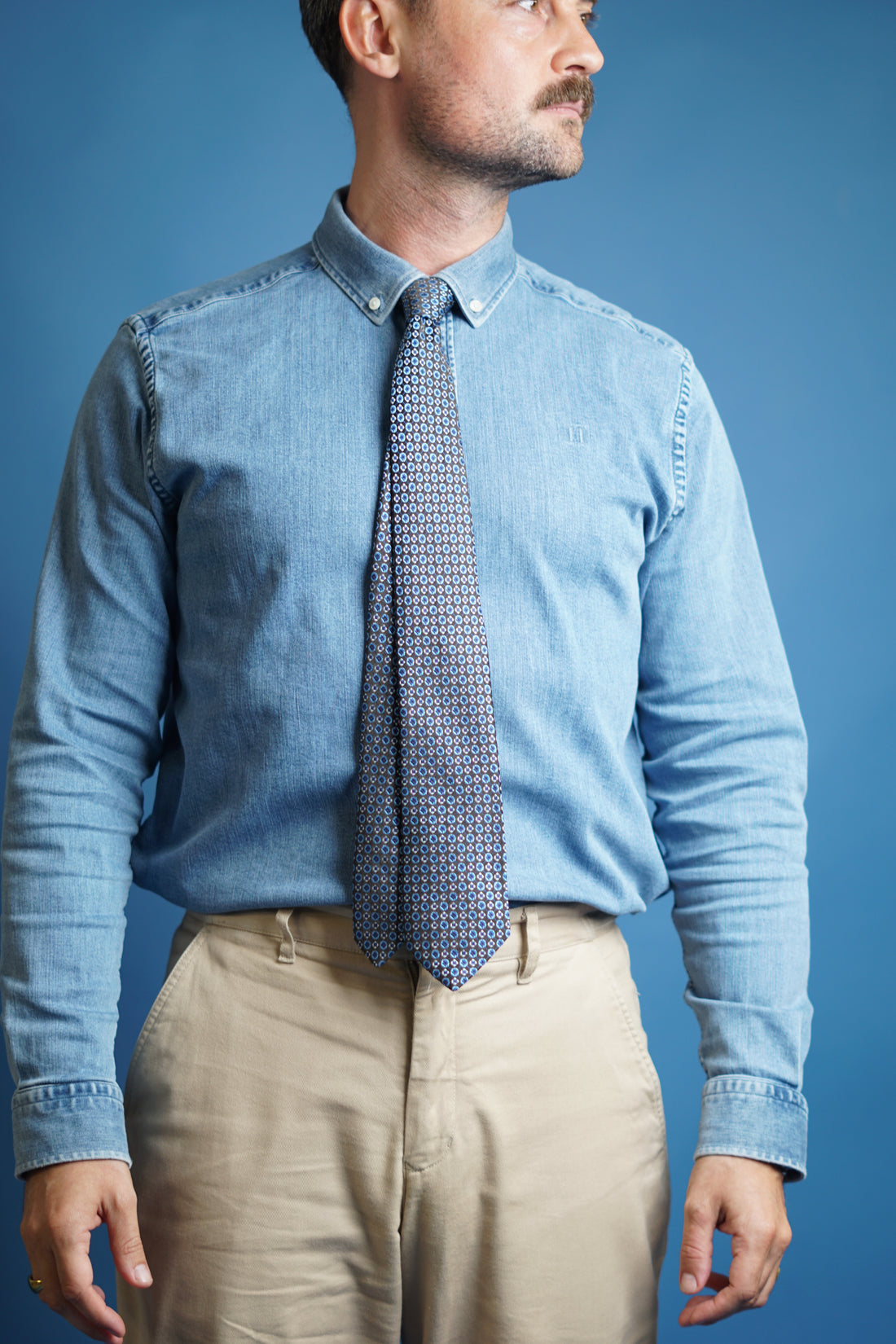 Hugo Boss Dark and Blue Dotted Silk Tie