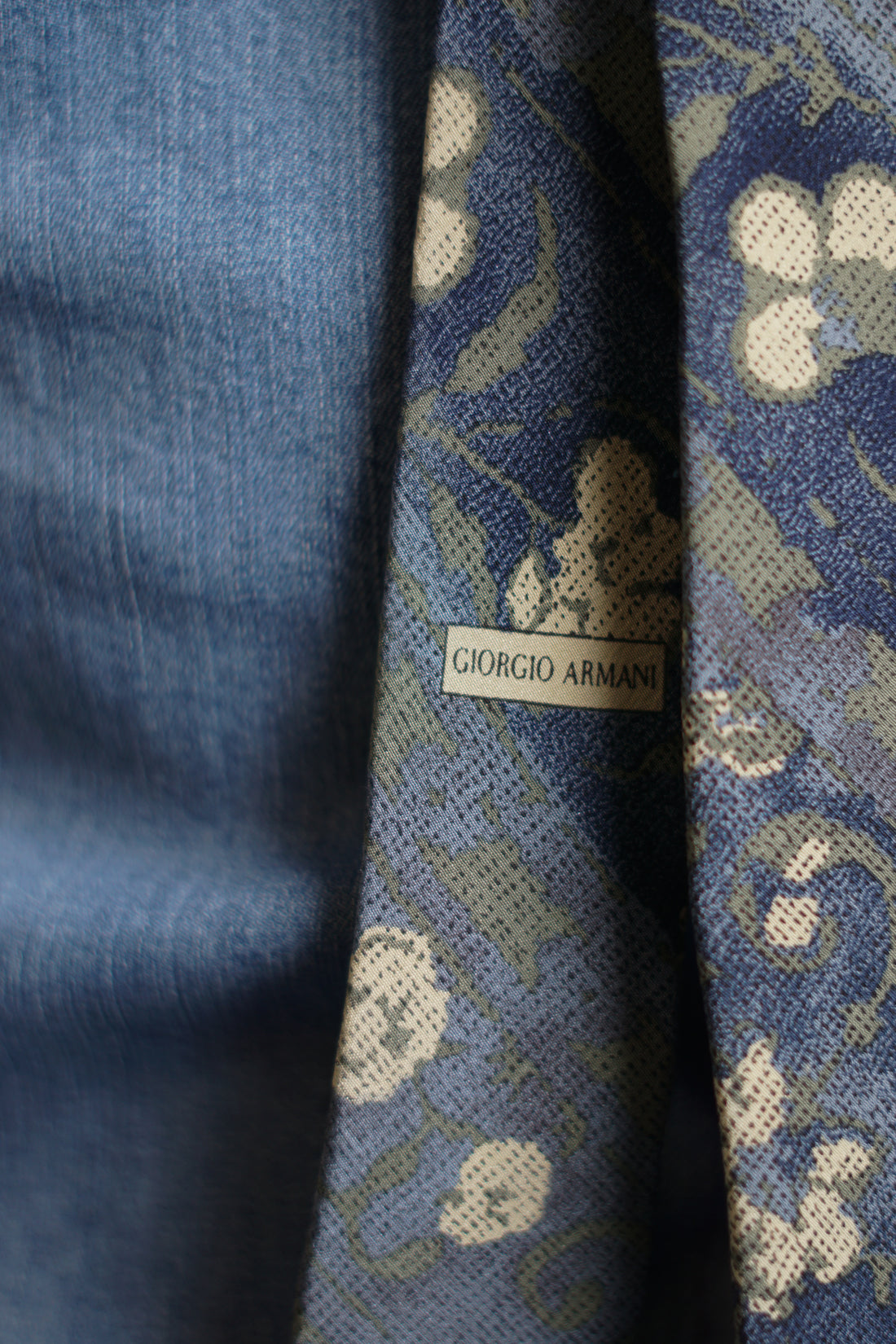 Giorgio Armani Blue Flower Pattern Silk Vintage Tie