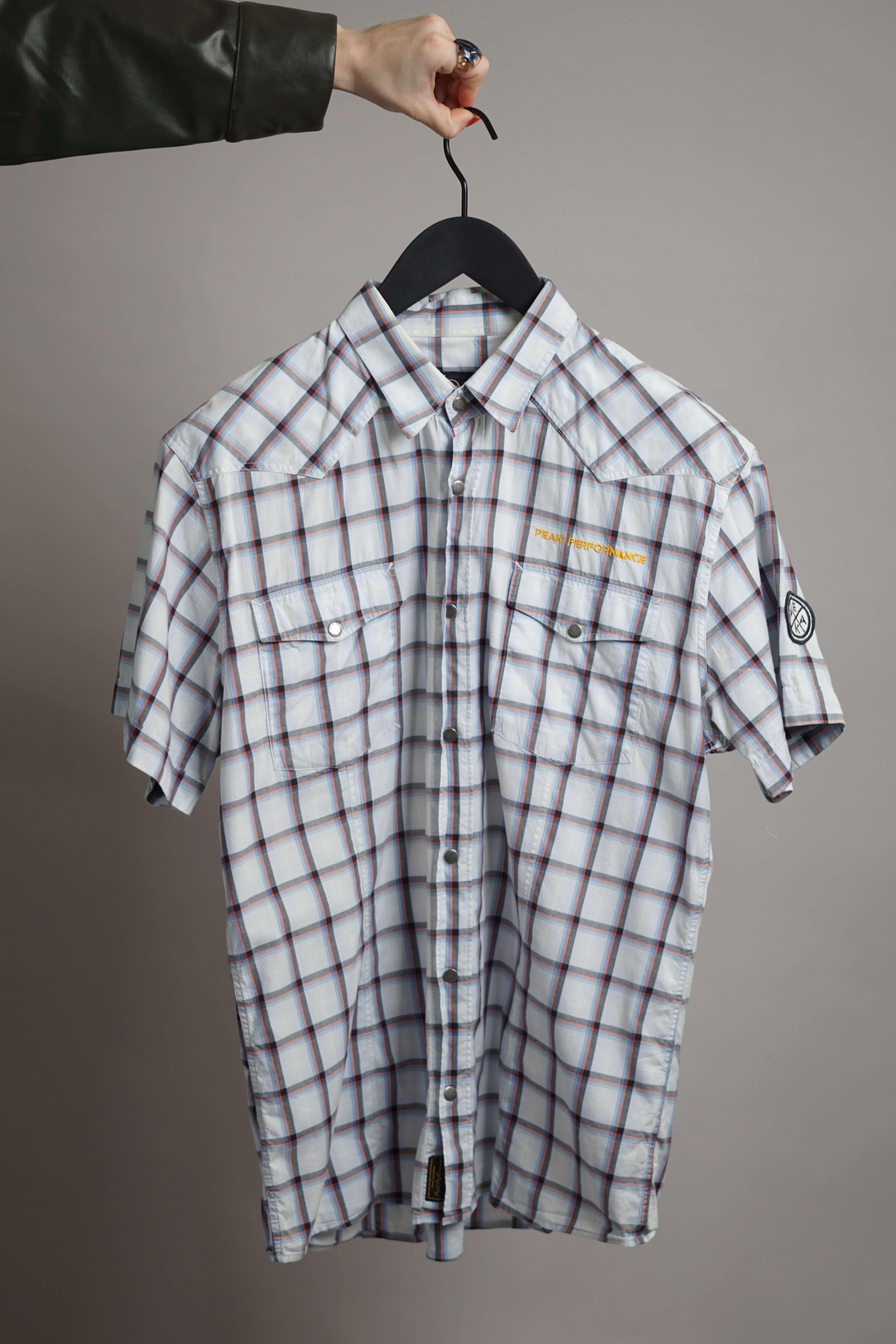 Peak Performance Lightgrey Checkered Press Stud Short Sleeved Shirt