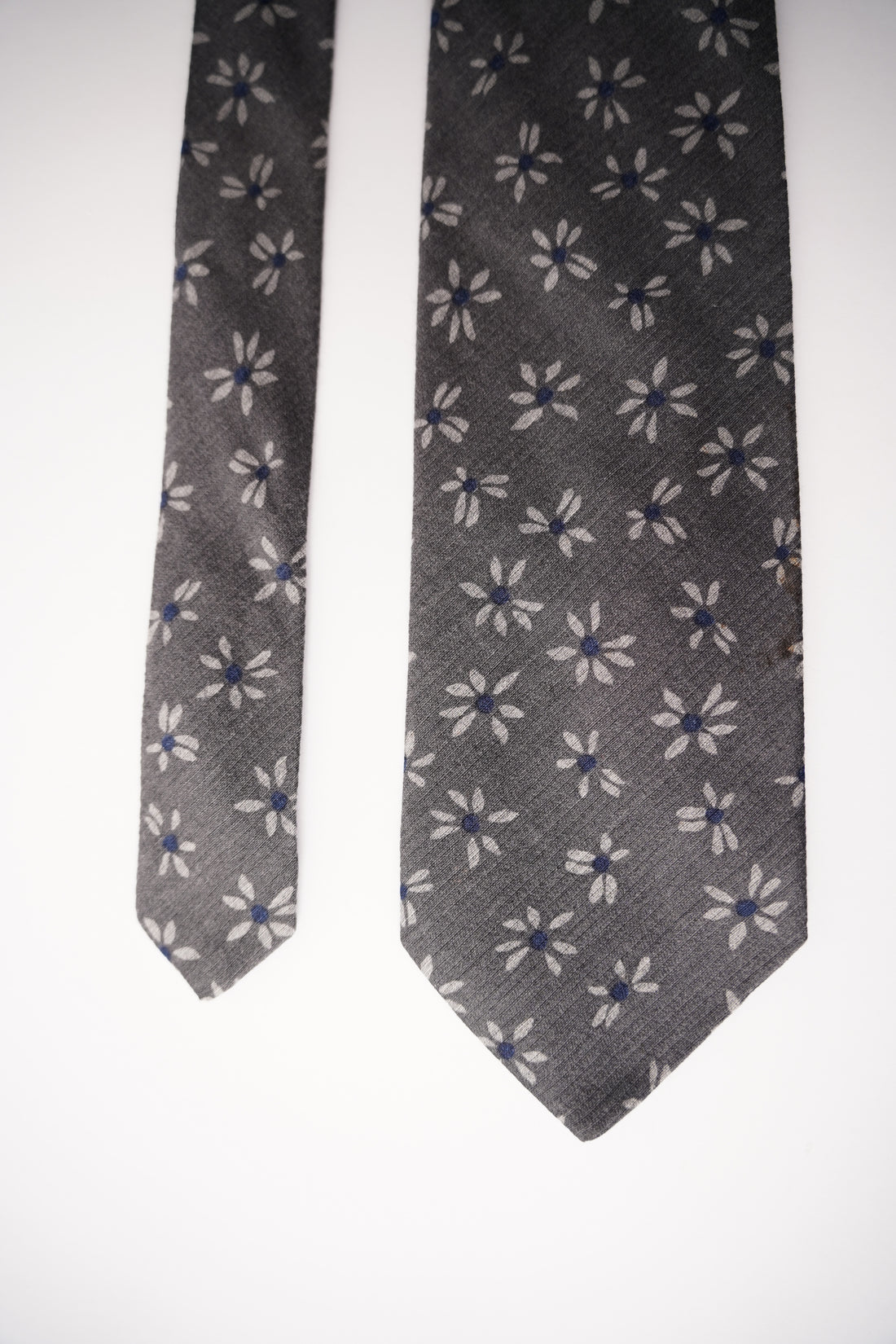 Hugo Boss Grey Flower Tie