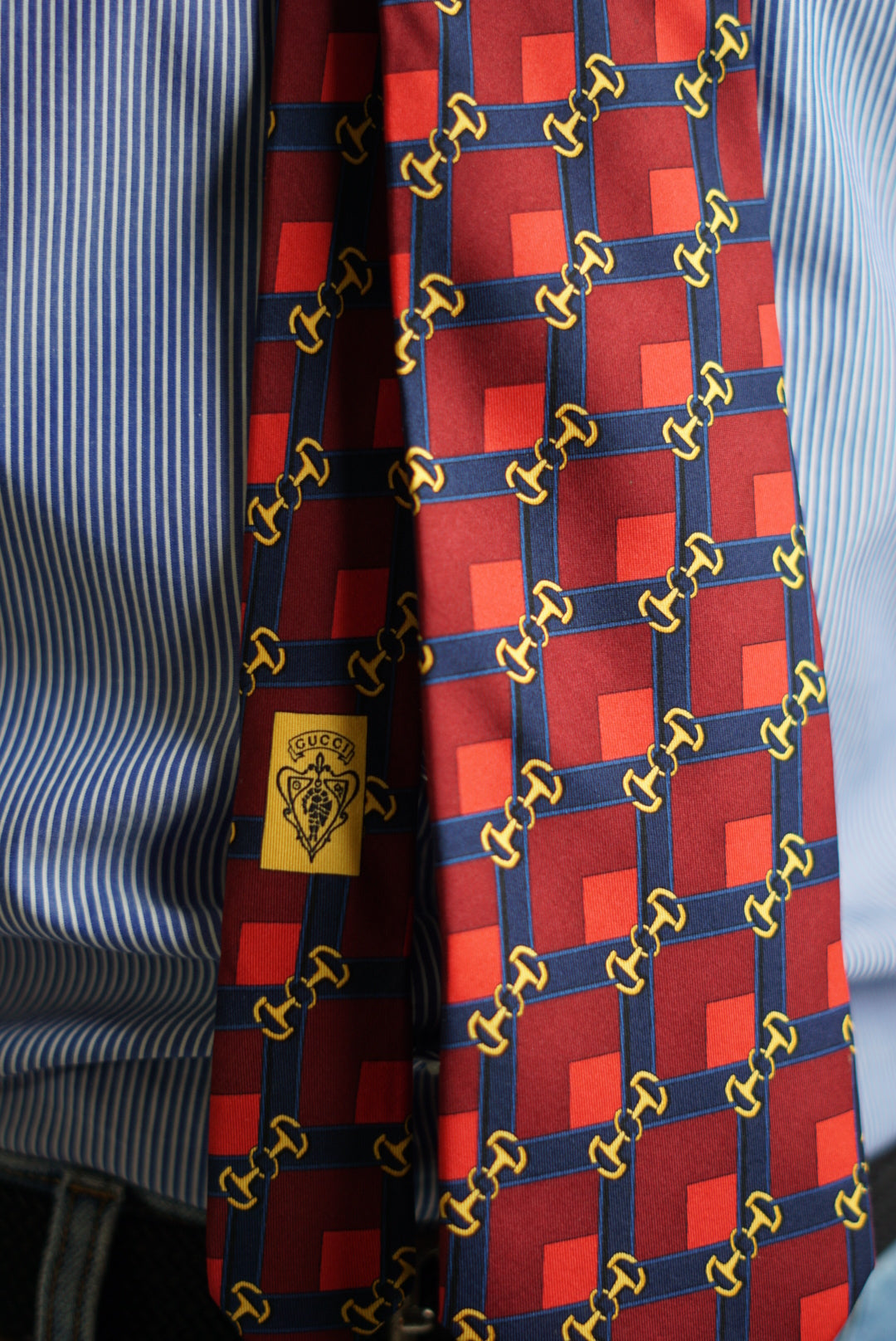 Gucci Red and Navy Chain Pattern Silk Tie