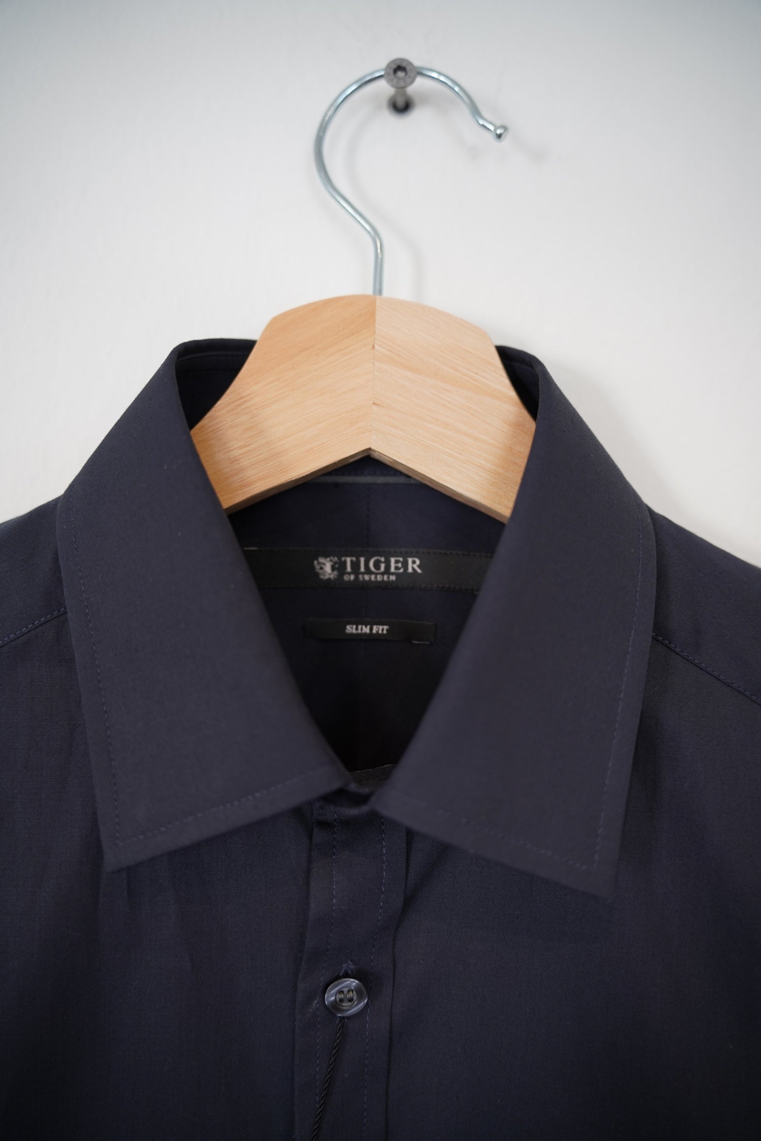 Tiger of Sweden Dark blue Slim Fit Cotton Business Shirt