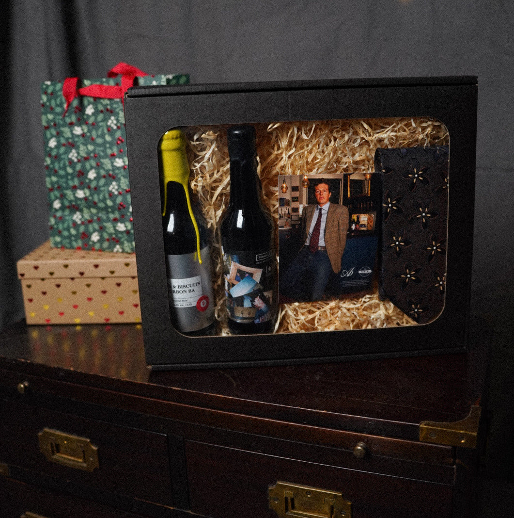 Gift box: Hugo Boss Brown Flower Print Silk Tie