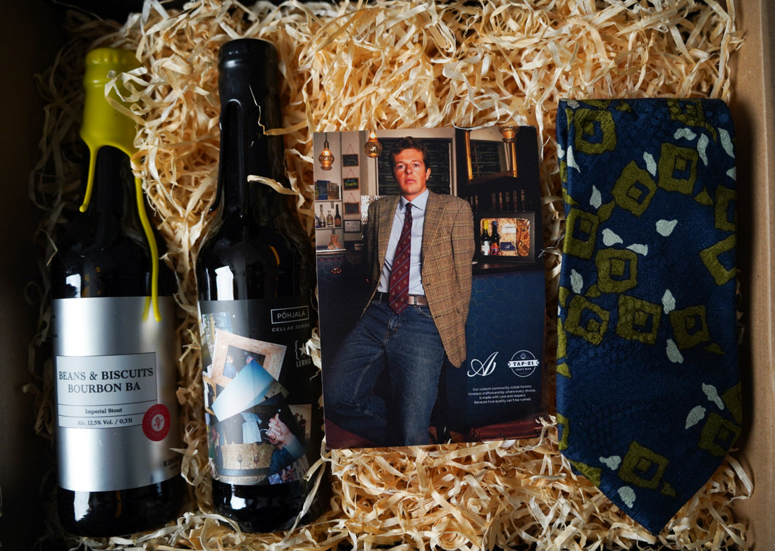 Gift box: Cerruti Blue and Green Sqaure Print Vintage Silk Tie