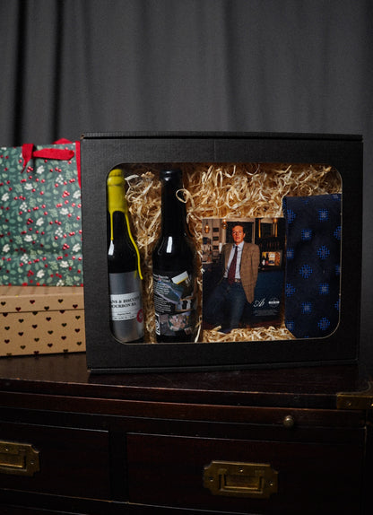 Gift box: Gant Vintage Navy Square Print Silk Tie